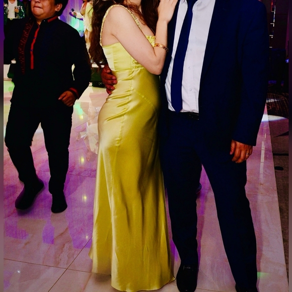 NICHOLAS Womens Yellow Silk Tie Front High Slit Sleeveless Maxi Sheath Dress 2 - Picture 4 of 4